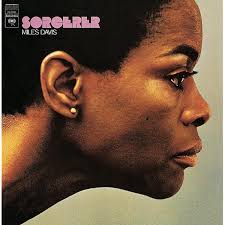 Miles Davis At Carnegie Hall: Amazon.co.uk: CDs & Vinyl