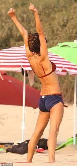I first met amy coney at a washington, d.c., coffee shop in the spring of 1998. Alessandra Ambrosio Plays Volleyball In A Bikini On The Smoke Covered Beach In Malibu Amid Wildfires Culture Readsector