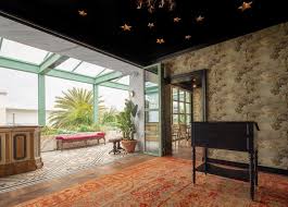 Gucci Breaks Into A Surprising Scene Los Angeles Experimental Food Community Restaurant Design Opening A Restaurant House Styles