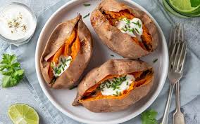 Recette De Patates Douces Au Four Sauce Ciboulette Cultivea En 2020 Recette Patate Douce Patate Douce Au Four Recette Patate