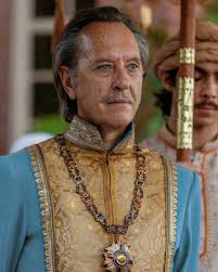 Not exactly low-profile behavior. 👀 📺 Tonight