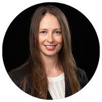 Donna Lillian's Instagram, Twitter & Facebook