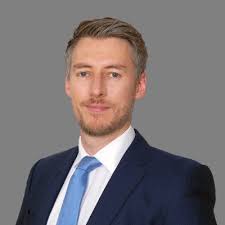 Having joined EY as a graduate just over 13 years ago, I have had the  opportunity to work with great people throughout my time at EY,