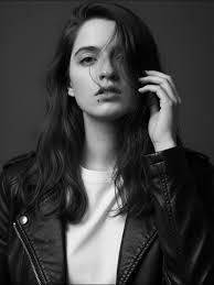 سلام به همه نکته‌ای راجع به شرایط داخلی‌ِ گروه: به علت پاره‌ای از اختلافات  ارزشی و سلیقه‌ای در‌ گروه زدبازی, سامان، سهراب و مهراد همکاری خود را با  بقیهٔ اعضا گروه جداگانه