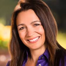 Lisa Pentz's Instagram, Twitter & Facebook