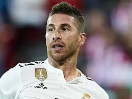 See more of sergio ramos on facebook. Sergio Ramos Entschuldigt Sich Nach Ellenbogenschlag Bei Milan Havel Goal Com