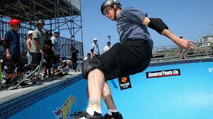 Hawk was married to cindy dunbar from 1990 to 1993. Tony Hawk Activision Offered Him 500 000 In Royalties But He Said No