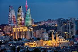 Баку расположен в южной части апшеронского полуострова, на берегу каспийского моря. Baku 2021 Karta Putevoditel Oteli Dostoprimechatelnosti Baku Azerbajdzhan