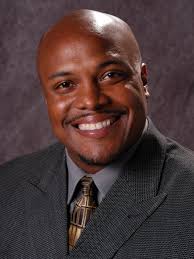 Oakland adds longtime college assistant Cornell Mann to staff