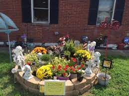 Memorial gardens can be a peaceful and healing space to remember your loved one. How To Make A Garden To Honor Your Loved One Dengarden