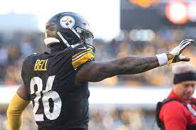 The pittsburgh steelers and le'veon bell have been staring each other down for three weeks and now it seems the steelers have finally blinked. Steelers Running Back Bell Turned Down 70 Million Offer Report Reuters