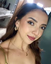 Lizbeth Guzman's Instagram, Twitter & Facebook