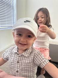 Can someone edit the photo to focus