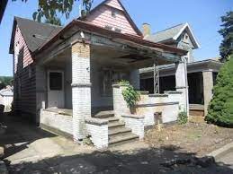 Cheap 1 000 Home For Sale Located At 4th Ave Beaver Falls Pa 15010 Beaver Falls Pa 1 Affordable Interior Design Cheap Property For Sale Small House Design