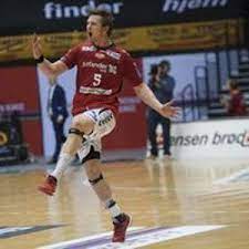 Det siste året har sander sagosen hatt stor suksess både på håndballbanen og på hjemmebane. Sagosen Brings Good Memories Back To Aalborg