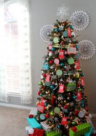 23 Whimsical Christmas Trees And Tree Decor Ideas Digsdigs