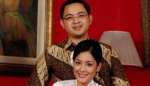 Keluarga cendana ternyata penuh kehangatan. 5 Pernikahan Keluarga Cendana Yang Berujung Perceraian