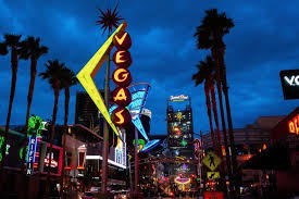 The flamingo, built in the 1940s, was the anchor for the famous row of casinos on the strip. Innenstadt Von Las Vegas Aktivitaten 2021 Viator