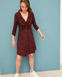 Find many great new & used options and get the best deals for robe bleu, dos nu, anneau à l'épaule et décolleté v + string (t.u.) at the best online prices at ebay! Robe Decollete V Leopard Decadente Chocolate 9bandali Comptoir Des Cotonniers