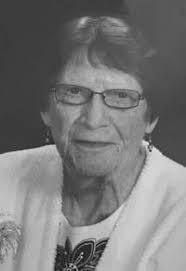 Hattie Brewer's Instagram, Twitter & Facebook