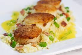 Beurre Blanc Is A French Warm Butter Sauce That S Perfect With Scallops Or Any Type Of Fish You Wi In 2020 Scallops Seared Scallop Recipes Healthy Pan Seared Scallops