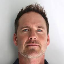 Colin Lindsay's Instagram, Twitter & Facebook