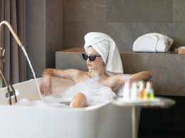 Need help in choosing a bathtub? 500 Bathtub Pictures Hd Download Free Images On Unsplash
