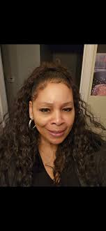 A woman in my comments said I'd look better with more makeup, lashes, and  brows.🥺 So I'm gonna play with it this week and come back with a follow up  pic. Stay