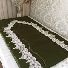 Fransiz Dantelli Bohca Seti Yag Yesili Seccade Fikirler Yastiklar