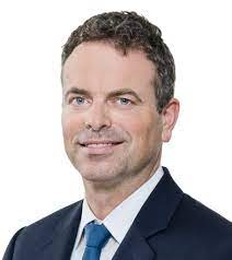 Is a german biopharmaceutical company, legally domiciled in the netherlands and headquartered in tübingen, germany, that develops therapies based on messenger rna (mrna). Curevac Grunder Ingmar Hoerr Ist Zuruck Transkript