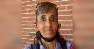 Deanna Randall's Instagram, Twitter & Facebook