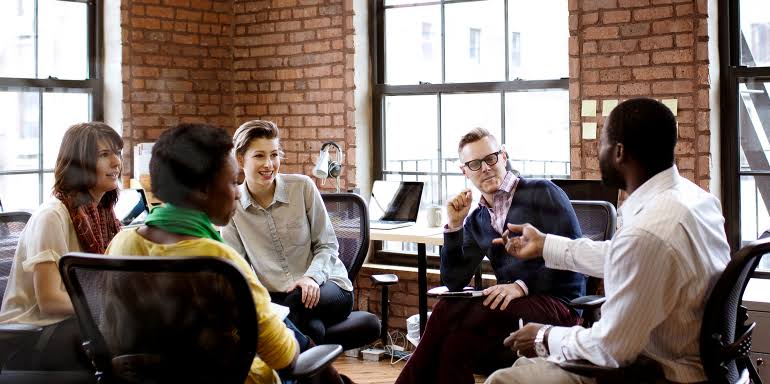 For Agencies: How to Craft Your Elevator Pitch to Sign New Clients