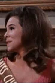 Ann Reece's Instagram, Twitter & Facebook