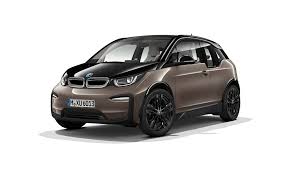 All trims and models of the i3 are available with an optional range extender, which includes a small gasoline engine that can help your vehicle go further without needing to stop for a charge. Bmw I3 2018 Charging Guide Pod Point