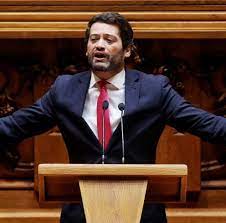 Só acordando os portugueses e trabalhando juntos poderemos ter sucesso neste desafio. Grupo Andre Ventura Chega Home Facebook