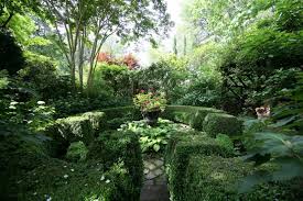 A Tour Of Ryan Gainey S Georgia Garden Beautiful Gardens Urban Garden Charming Garden