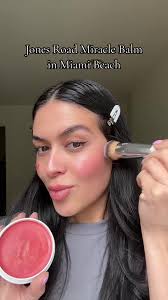 Ahhh first time trying it and im obsessed 🤩 #jonesroad  #jonesroadmiraclebalm #miraclebalmmiamibeach #miamibeach #makeup #fyp  @Jones Road Beauty #jonesroadbeauty #jonesroadgiftedme