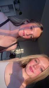 Amelia Libby's Instagram, Twitter & Facebook