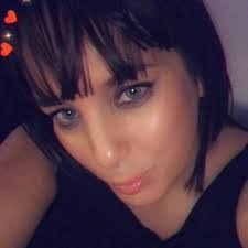 Ellen Draper's Instagram, Twitter & Facebook