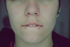 3 Boys With Snakebites 3 Guys With Lip Piercings Piercings Guys Cute Emo Boys