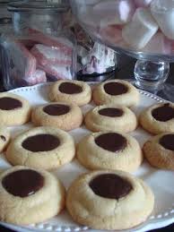 Les Recettes D Emilie Nids Au Chocolat De Martha Stewart Alimentation Chocolat Friandises