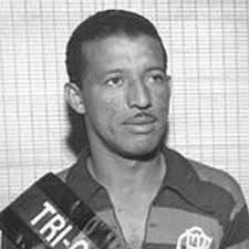 Maybe you would like to learn more about one of these? Tim 4g Zizinho O Idolo Do Pele Lance