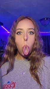 Moriah Hale's Instagram, Twitter & Facebook