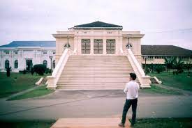 It was built by sultan abu bakar, the father of modern in 1866 and overlooks the straits of johor. Istana Besar Johor Bahru