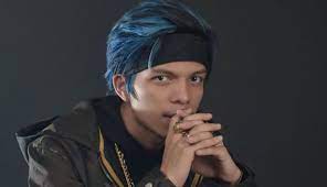 Namun, judul video di youtube channelnya dianggap terlalu mengumbar hal yang tak pantas dipamerkan. Atta Halilintar Home Facebook