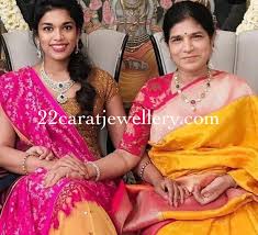 Sreeja And Surekha Konidela Jewellery Jewellery Designs Surekha konidela attended kodi ramakrishna daughter pravalika's wedding wearing a pink banarasi silk saree paired with matching blouse. sreeja and surekha konidela jewellery