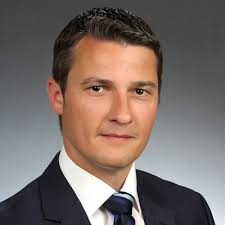 Ich habe einen neuen Job mit innovativen Technologien und arbeite jetzt als  Technical Director Development and Production bei Eschmann Textures  voestalpine Rotec Group