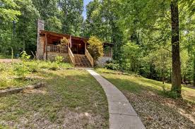 5833 Dewey Carr Rd, Bethpage, TN 37022