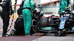 Noch immer hat der finne nicht verstanden, was da eigentlich in baku bei ihm los war. Formel 1 Mercedes Pilot Valtteri Bottas Hat Sein Rad Endlich Ab