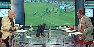 Fenerbahçe kulübü, galatasaray maçında var incelemesinin ardından iptal edilen gole sosyal medya hesabından yapılan paylaşım ile tepki gösterdi. Gol Ofsayt Penalti Verilmemis